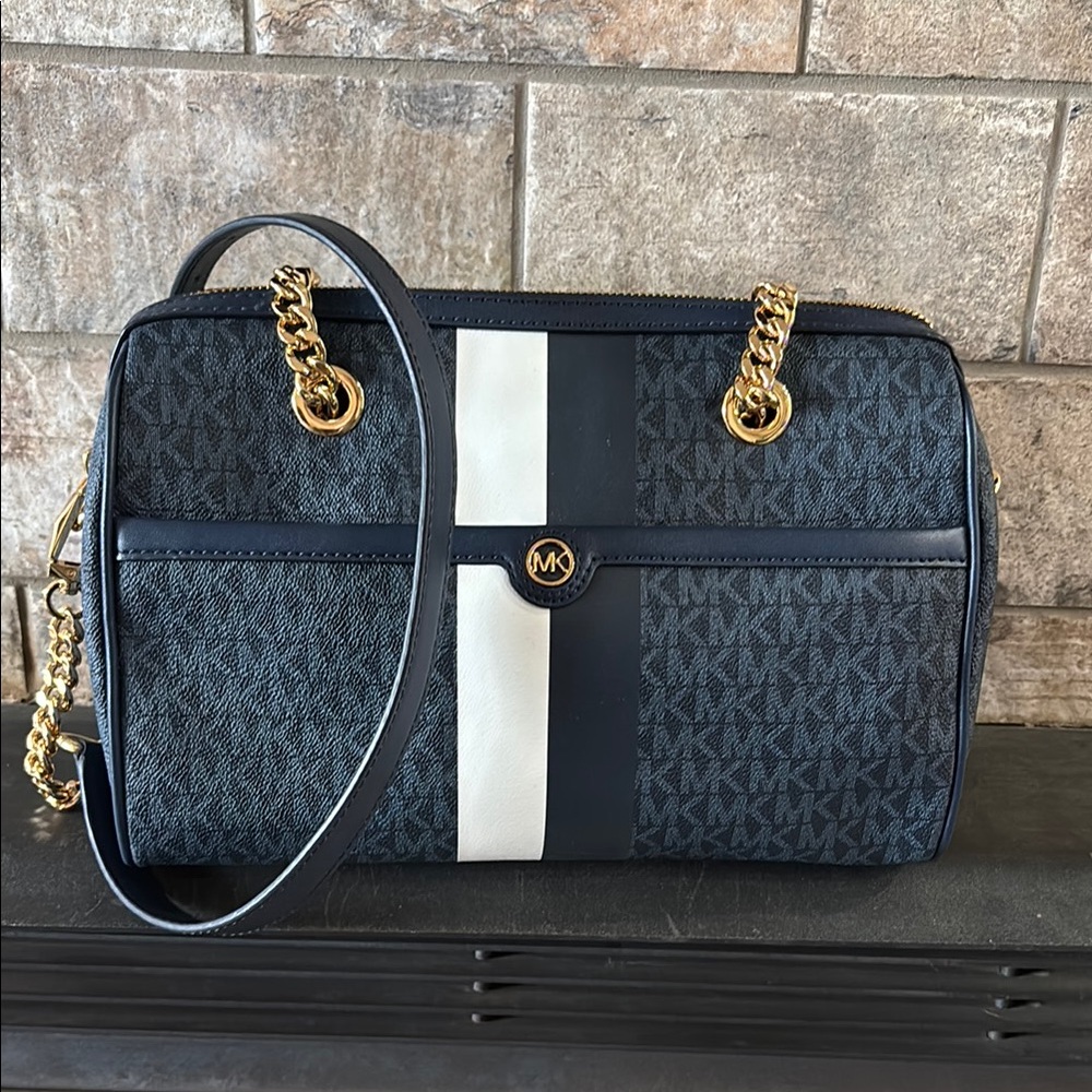 NWT Blaire Michael Kors Navy and White Women's Bag